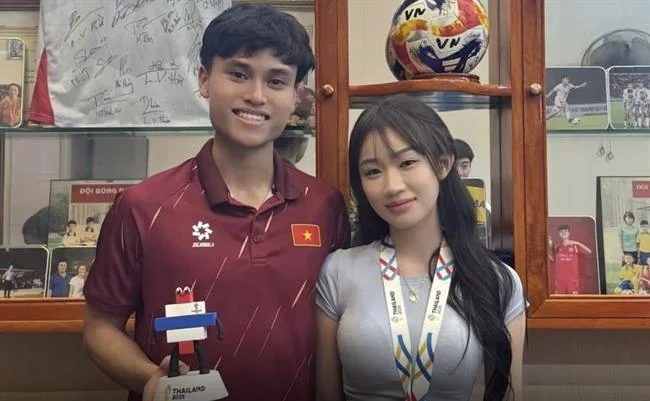 Tiền thưởng chào mừng với biểu tượng thể thao và đồng tiền vàng, thể hiện ưu đãi hấp dẫn cho người chơi mới tại dagac3 chính thức